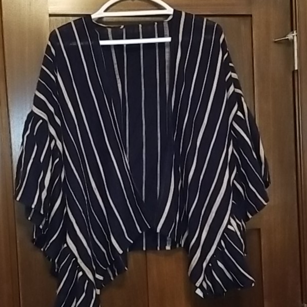 Short Sleeve Wrap